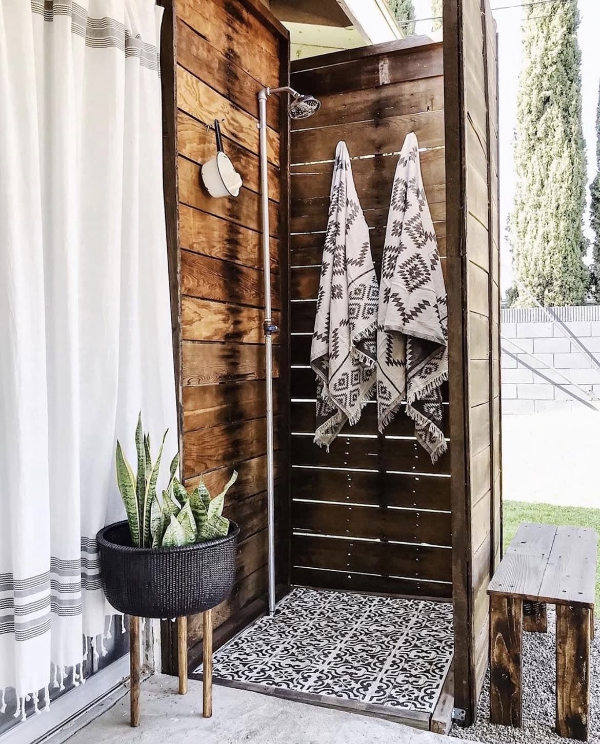 outdoor shower ideas 18